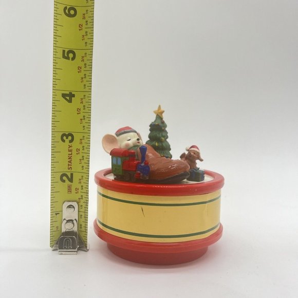 Christmas Music Box Santa‎ Claus is Coming to Town Revolving Wind Up Holiday - Picture 2 of 4